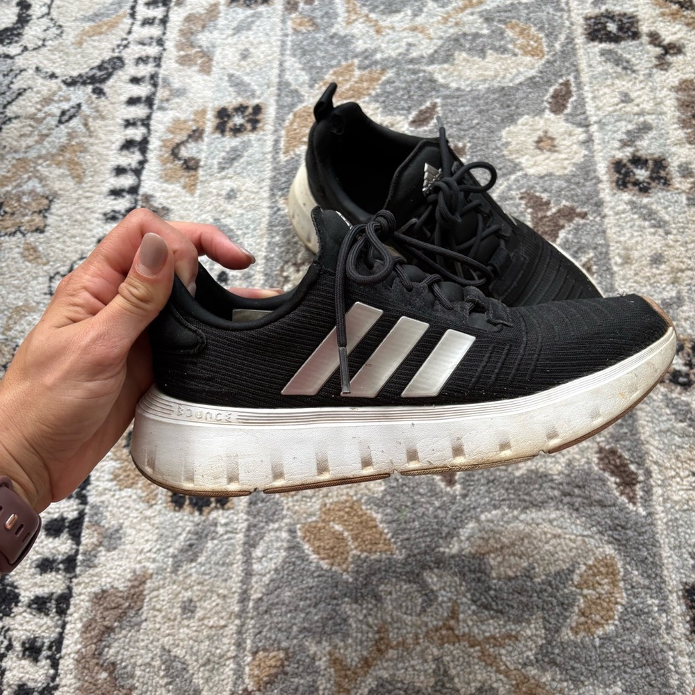 adidas Swift Run23 Sneaker Black Size 7